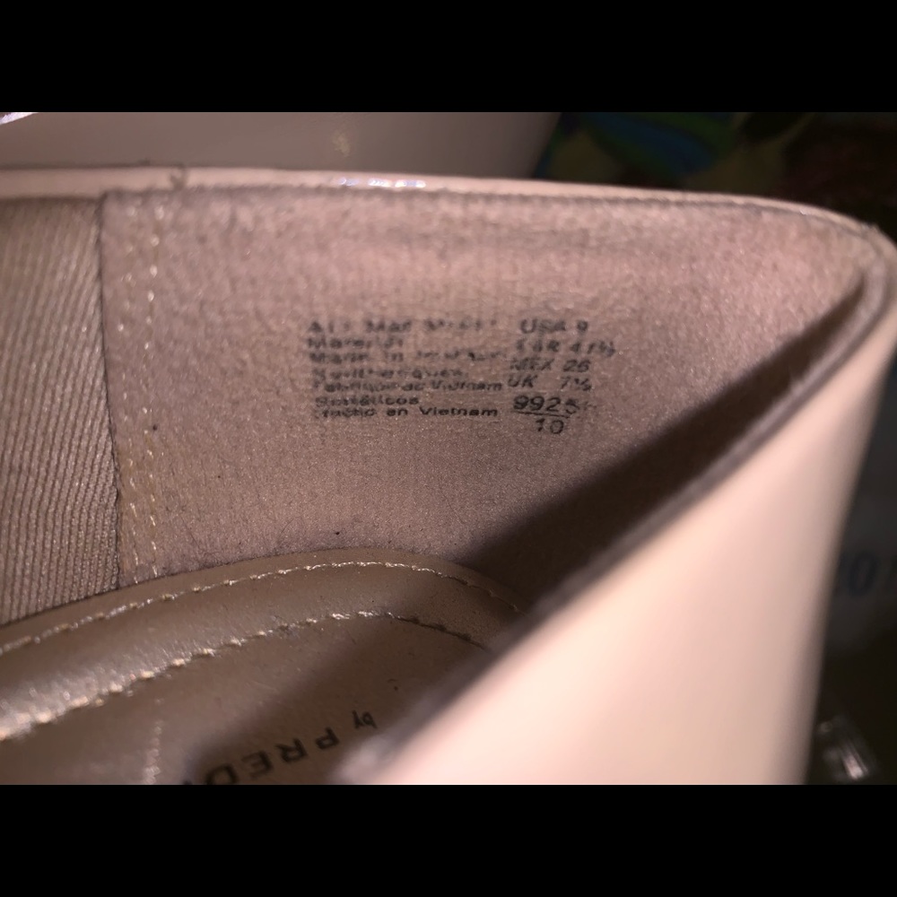 heels 👠 - Picture 3 of 5